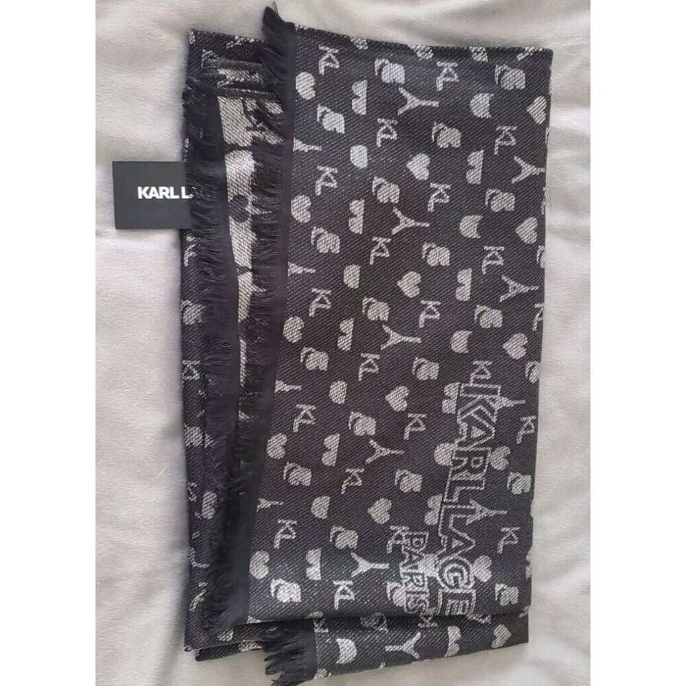 NWT KARL LAGERFELD PARIS LOGO ALL OVER PRINT BLACK METALLIC SILVER SCARF WRAP